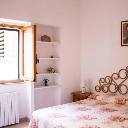 Casa Chessa Vardeu_appartamento In Centro Storico 奥罗塞伊